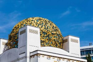 The Secession Building’s dome consists of 3,000 gold-plated iron leaves that have been freshly regilded. (Photo credit: WienTourismus-Christian Stemper)